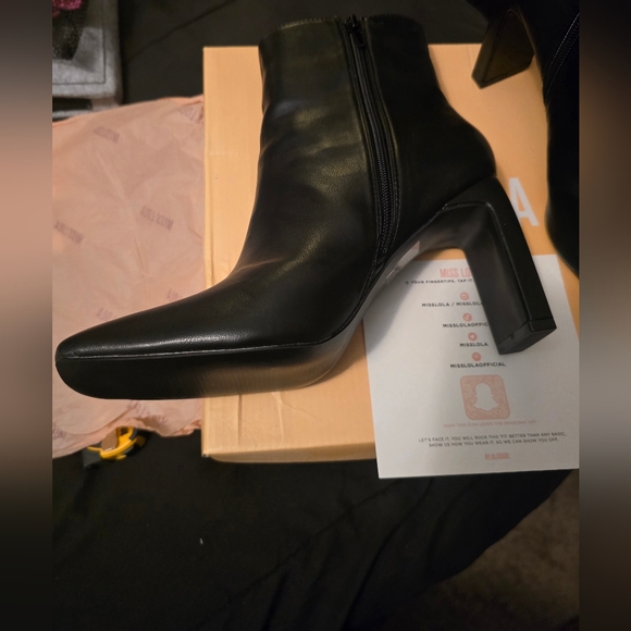 Miss Lola Shoes - Miss Lola Sleek Black Heeled Boots